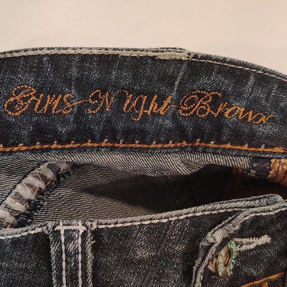 Cowgirl Tuff Co WOMENS SIZE 27X35. Western Jeans Embroidered White Stitching - Picture 6 of 11